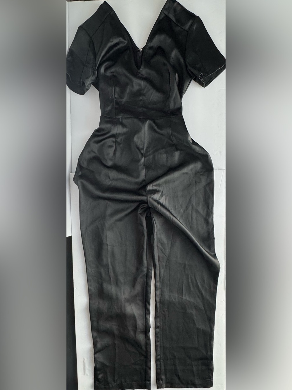 NWT Black Satin Jumpsuit Women’s Size 4 Belted Wide Leg V-Neck